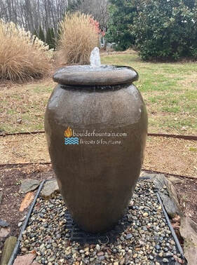 Bronze Bold Rim Jar Fountain