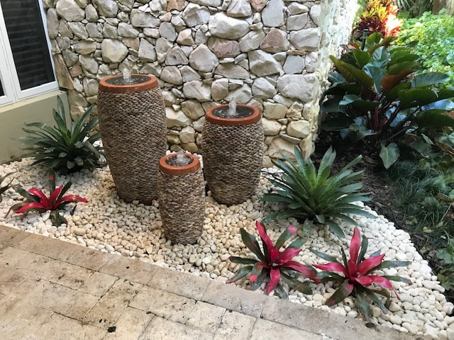 Rose Pebble Pot Fountain